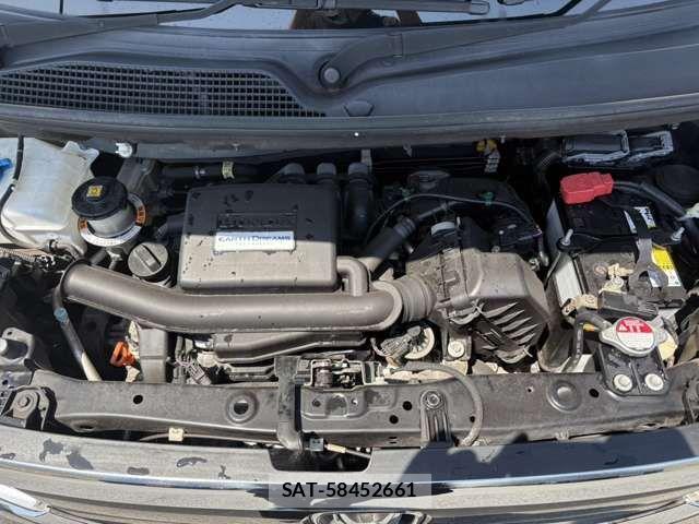 Honda N BOX 2018-10 7272465-15