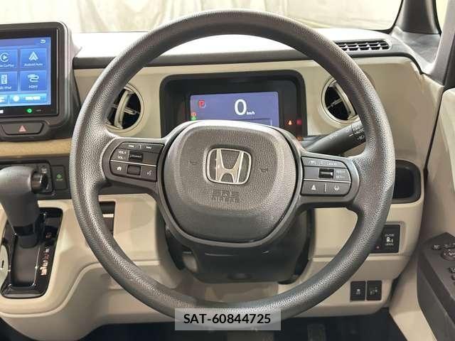 Honda N BOX 2023-11 7272449-9