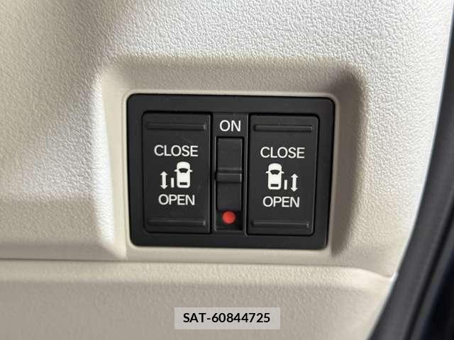 Honda N BOX 2023-11 7272449-12