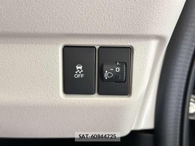 Honda N BOX 2023-11 7272449-13