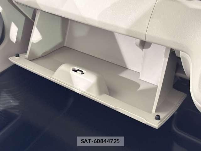Honda N BOX 2023-11 7272449-21