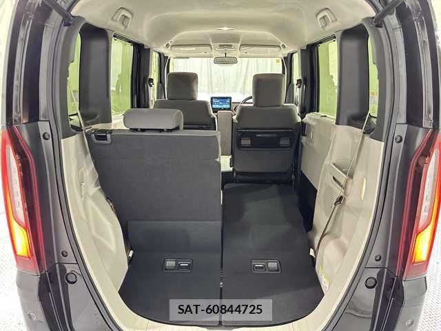 Honda N BOX 2023-11 7272449-24