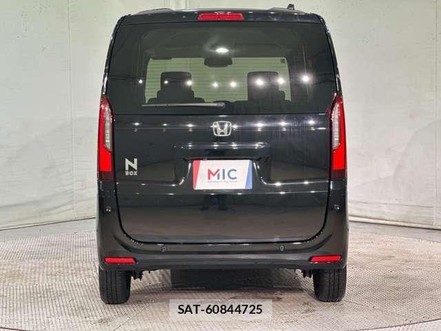 Honda N BOX 2023-11 7272449-5