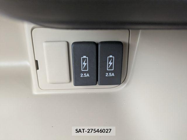 Honda N BOX 2019-10 7272459-14