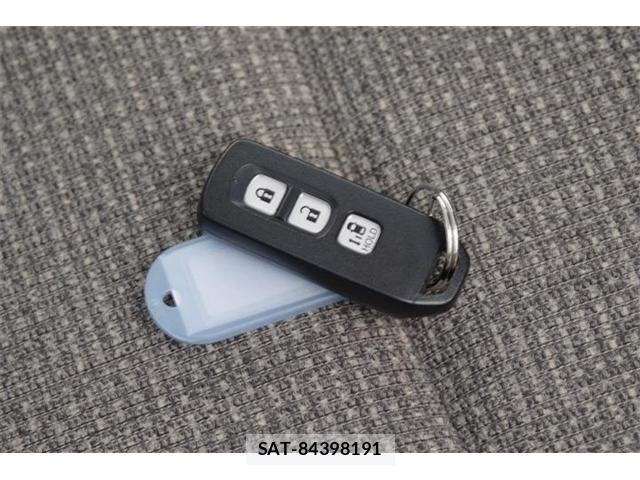 Honda N BOX 2019-05 7272457-17