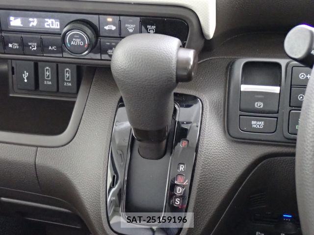 Honda N BOX 2023-02 7272440-14