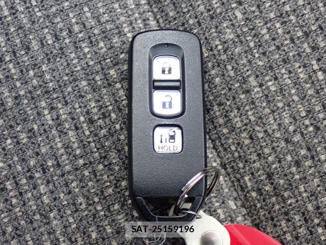 Honda N BOX 2023-02 7272440-26