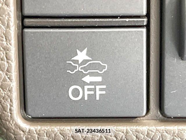 Honda N BOX 2023-03 7272454-5