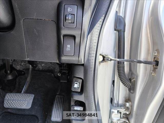 Honda N BOX 2016-04 7328754-10