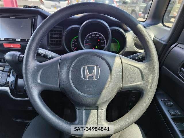 Honda N BOX 2016-04 7328754-11