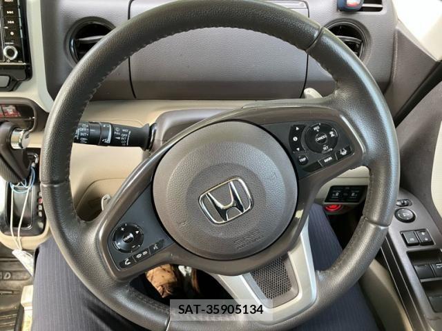Honda N BOX 2018-01 7328762-12