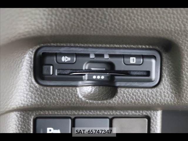 Honda N BOX 2023-09 7328698-6