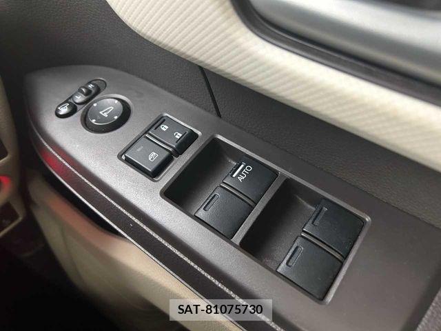 Honda N BOX 2017-11 7328750-14