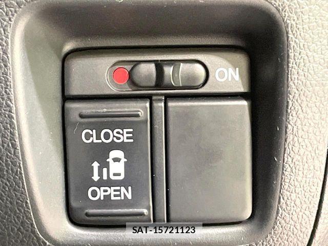 Honda N BOX 2016-04 7328732-2
