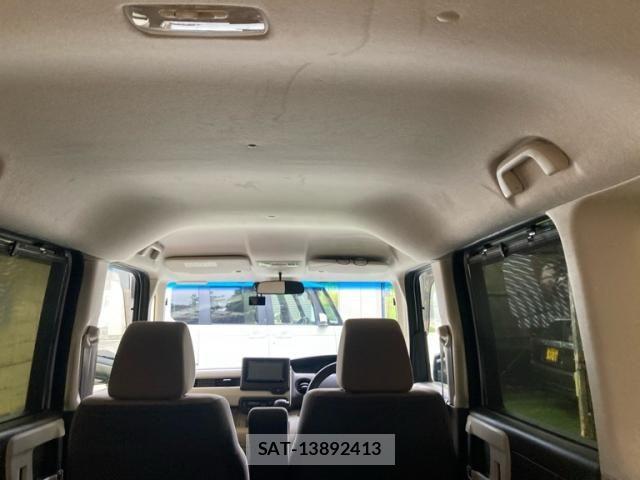 Honda N BOX 2017-11 7328738-13
