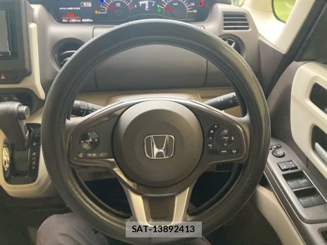Honda N BOX 2017-11 7328738-14