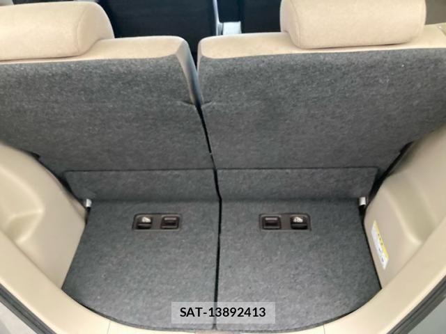 Honda N BOX 2017-11 7328738-8