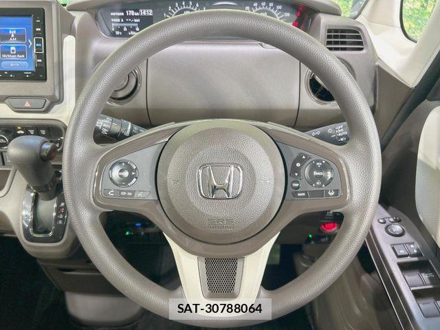 Honda N BOX 2022-09 7328715-10