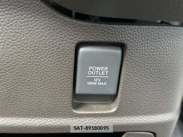 Honda N BOX 2023-07 7328690-17