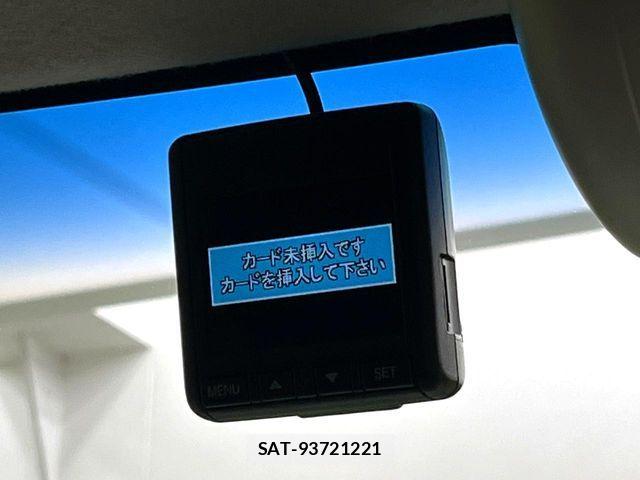 Honda N BOX 2019-06 7328713-6