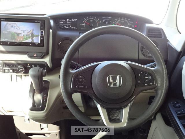 Honda N BOX 2018-01 7328751-2