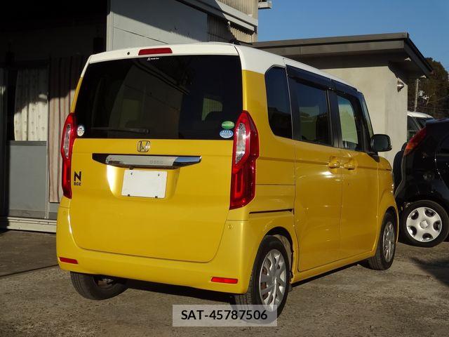 Honda N BOX 2018-01 7328751-6