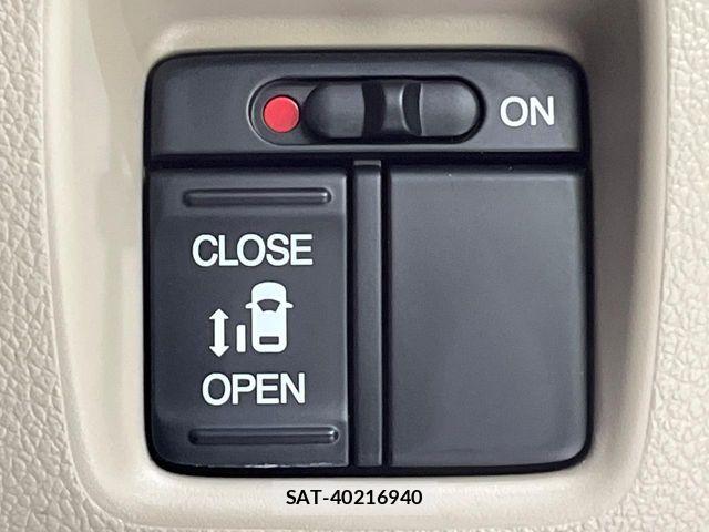 Honda N BOX 2013-02 7328756-4