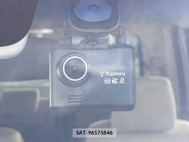 Honda N BOX 2019-11 7325827-6