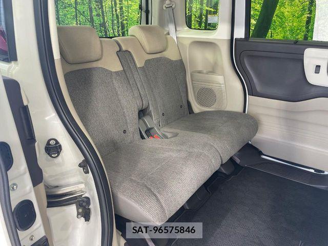 Honda N BOX 2019-11 7325827-8
