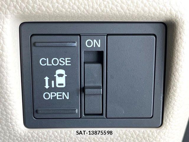 Honda N BOX 2018-05 7328728-6