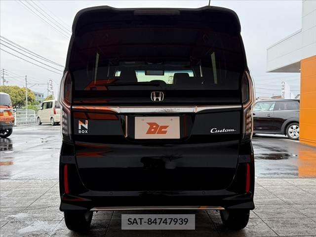 Honda N BOX 2023-10 7328667-13