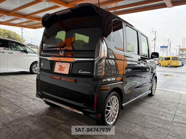 Honda N BOX 2023-10 7328667-14