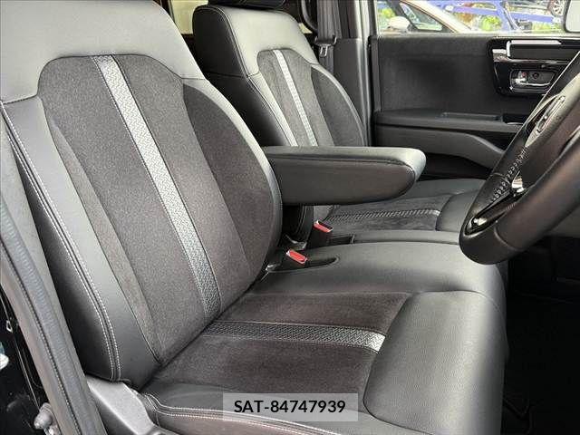 Honda N BOX 2023-10 7328667-15