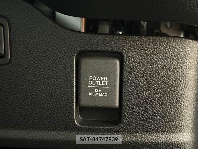 Honda N BOX 2023-10 7328667-27