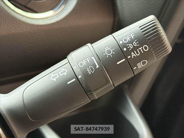 Honda N BOX 2023-10 7328667-28
