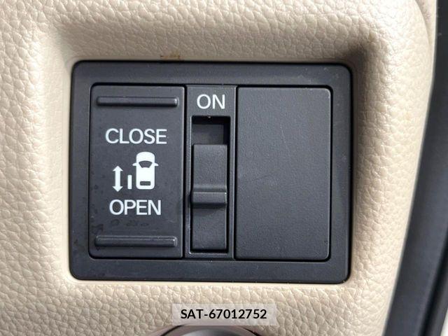 Honda N BOX 2017-11 7358935-4