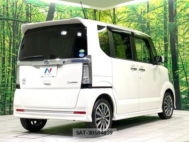 Honda N BOX 2016-03 7358938-16