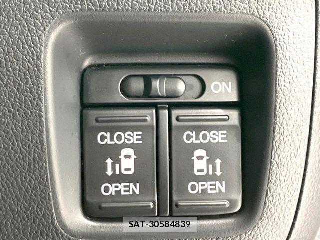 Honda N BOX 2016-03 7358938-2