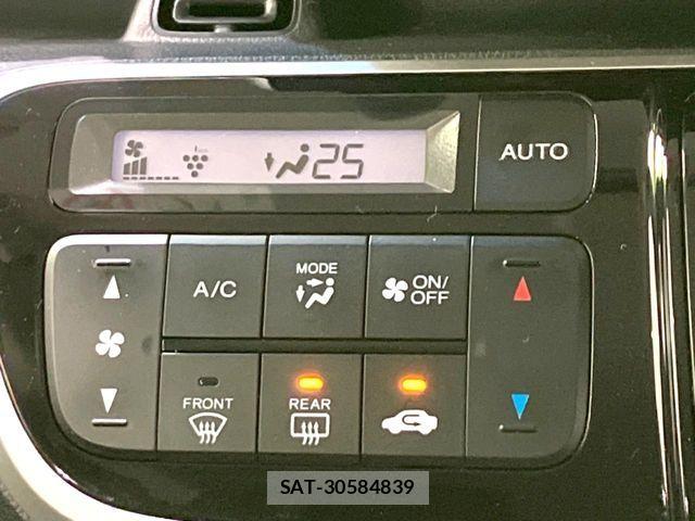 Honda N BOX 2016-03 7358938-5
