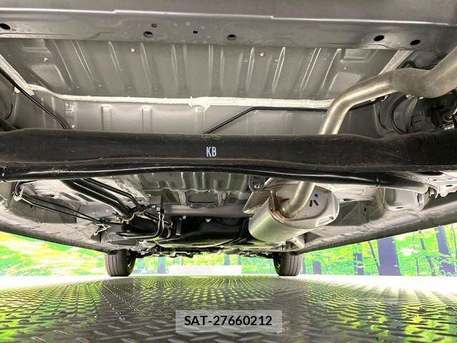 Honda N BOX 2025-05 7358926-18
