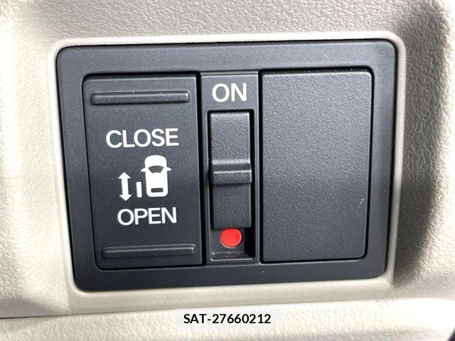 Honda N BOX 2025-05 7358926-6
