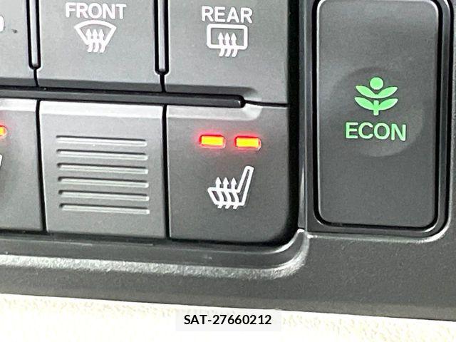 Honda N BOX 2025-05 7358926-8