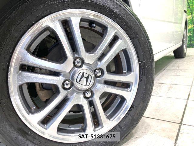 Honda N BOX 2014-10 7358948-12