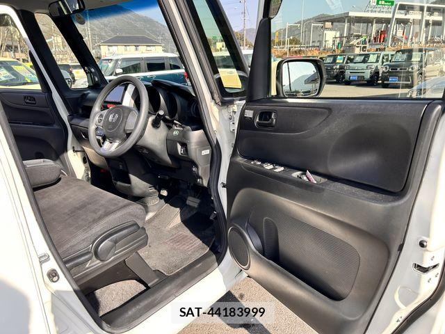 Honda N BOX 2015-09 7358947-22