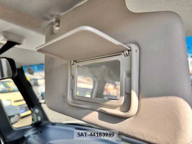 Honda N BOX 2015-09 7358947-24