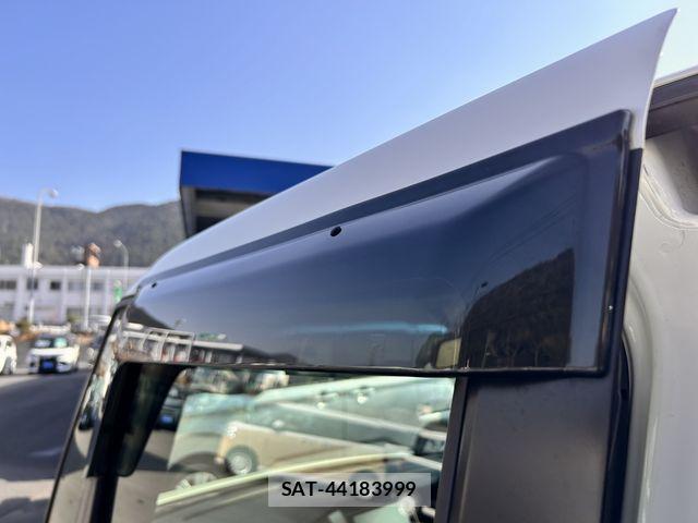 Honda N BOX 2015-09 7358947-26