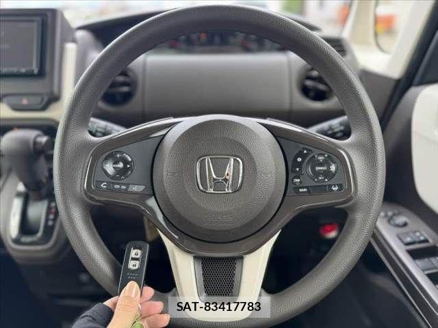 Honda N BOX 2021-05 7358943-5