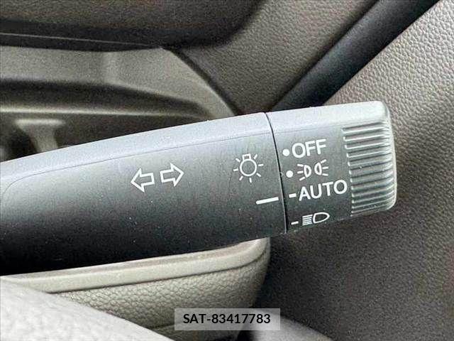 Honda N BOX 2021-05 7358943-6