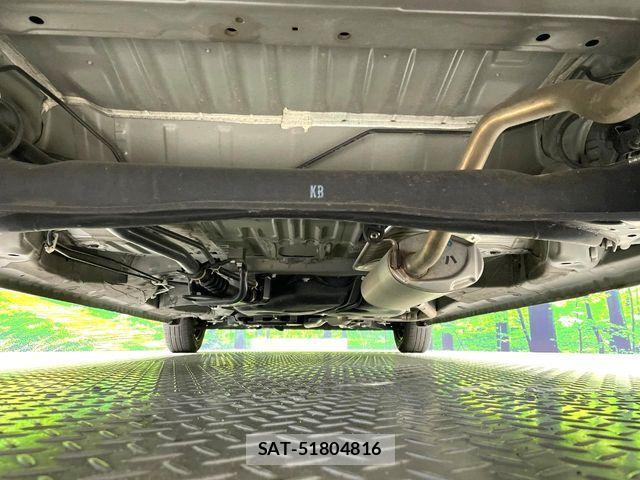 Honda N BOX 2023-04 7358936-18