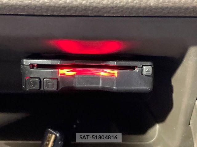 Honda N BOX 2023-04 7358936-4